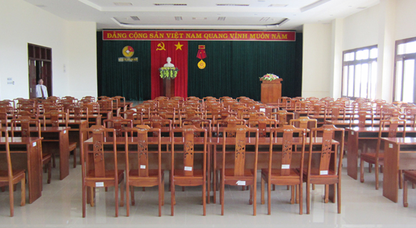 Hội trường (mẫu 2)