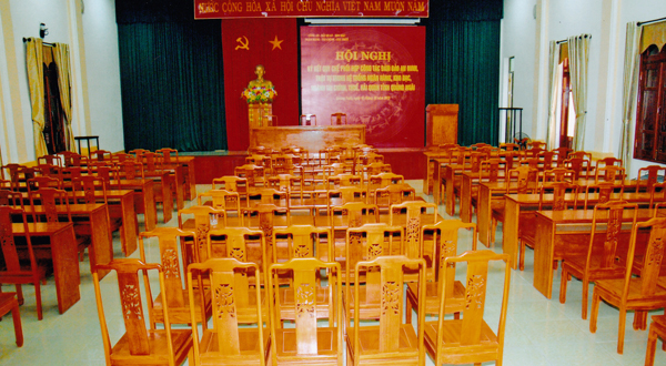 Sân khấu (mẫu 3)